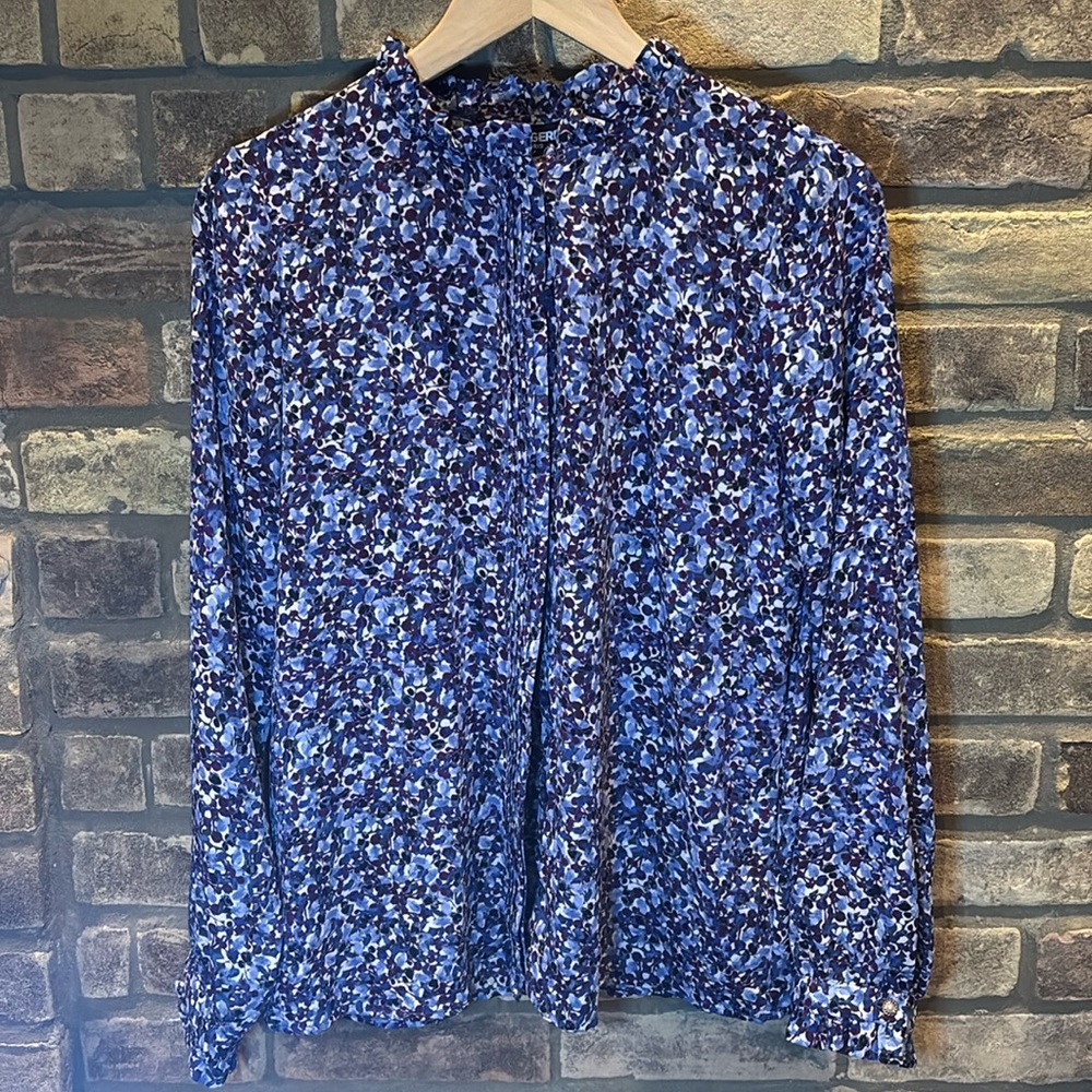 Karl Lagerfeld - NEW! Paris Flower Top 
Size Small